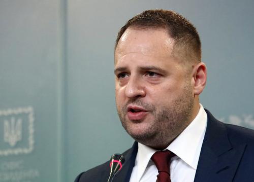 Глава офиса Зеленского Ермак: президент готов делать все для того, чтобы Украина «освободила свои территории как можно скорее»