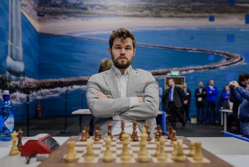 Карлсен ушёл​ и не обещал ​ вернуться: почему шахматный король сложил полномочия​