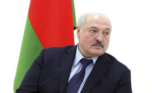 Лукашенко заявил, что Белоруссия в случае необходимости признает Крым, ЛНР и ДНР указом президента