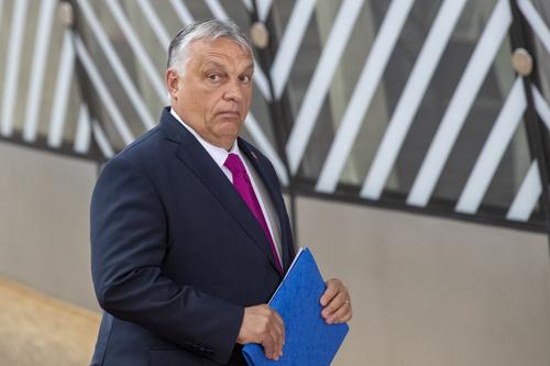 Западные политики набросились на венгерского премьера Орбана из-за его высказываний о смешении рас в Европе 