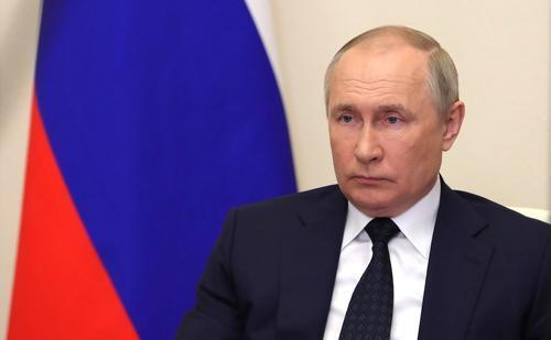Путин заявил, что сфера воздушных перевозок в России оказалась под ударом из-за санкций