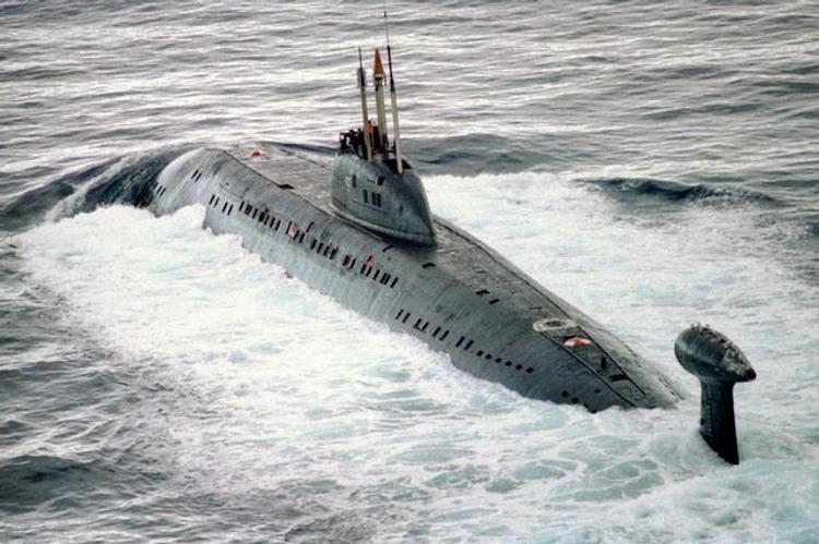 Затонувшая в Крыму советская подлодка может взорваться при подъеме