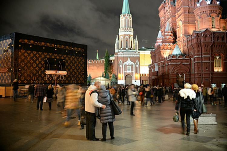 От чемодана на Красной площади остались одни скрепы