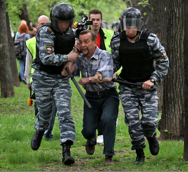 Совет Федерации расширяет список потенциальных террористов