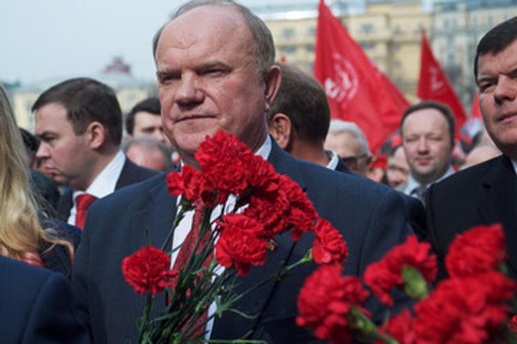 КПРФ берет «несистемщиков» под крыло