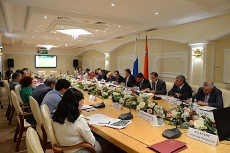 Законодатели Центра России обсудили проблему модернизации системы обращения ТБО
