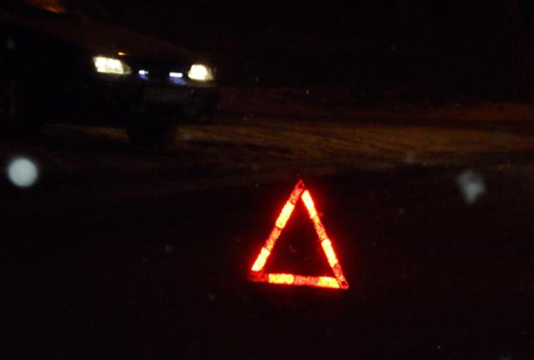 В Петербурге легковушка влетела в туристический автобус