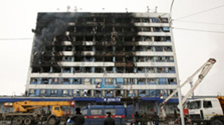 В Грозном субботник: волонтеры ликвидируют последствия налета