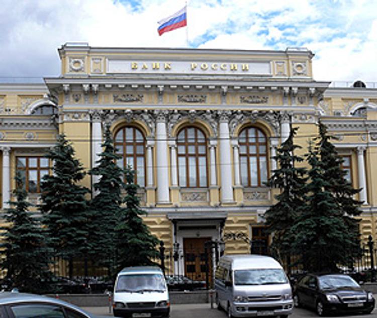 ЦБ допустил падение экономики в 2015 году почти на 5%