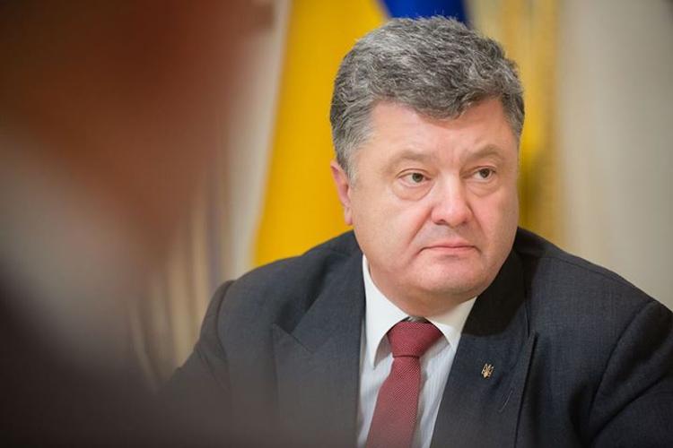 Порошенко считает, что отмена выборов способствует возврату Украины в Донбасс