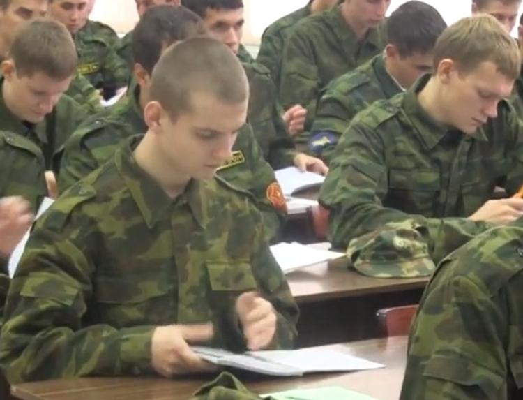 Минобороны опровергло сообщение об отмене военных кафедр в вузах