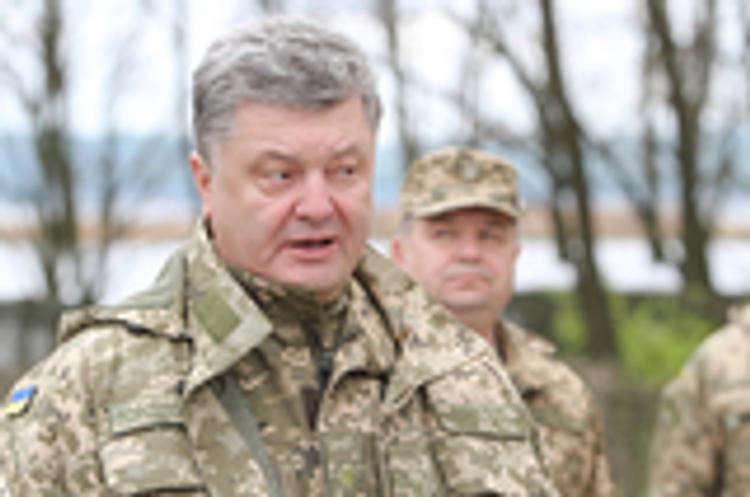 Порошенко: призывники больше не будут служить в зоне АТО