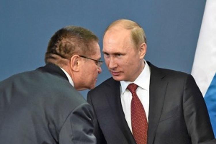 Улюкаев убеждал Путина отказаться от идеи присоединения Крыма