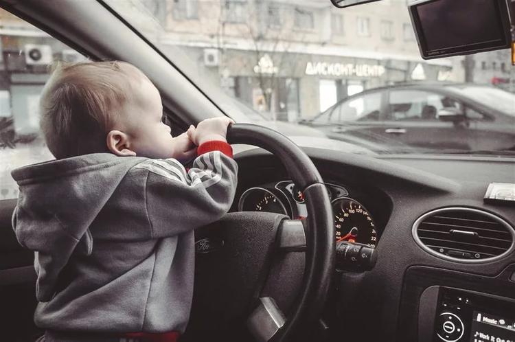 Молодых водителей снова пытаются ущемить в правах