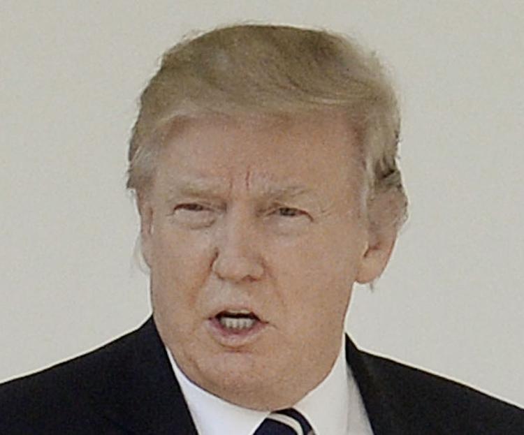 Уровень популярности президента Дональда Трампа упал еще сильнее