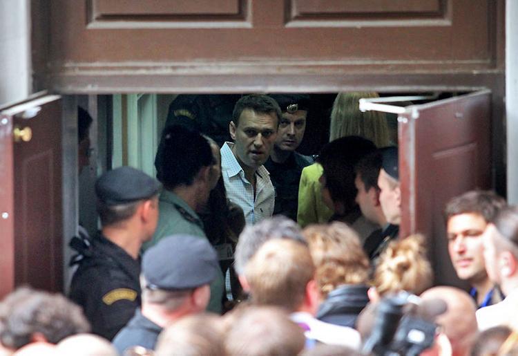 Алексей Навальный поедет в Европу, чтобы заняться лечением глаза