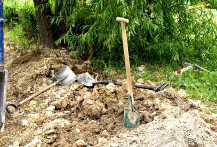 В Москве партнеры бизнесмена закопали его живьем за долги