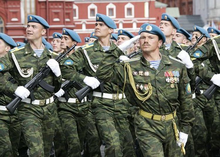 В России 2 августа отмечается День ВДВ - ВИДЕО