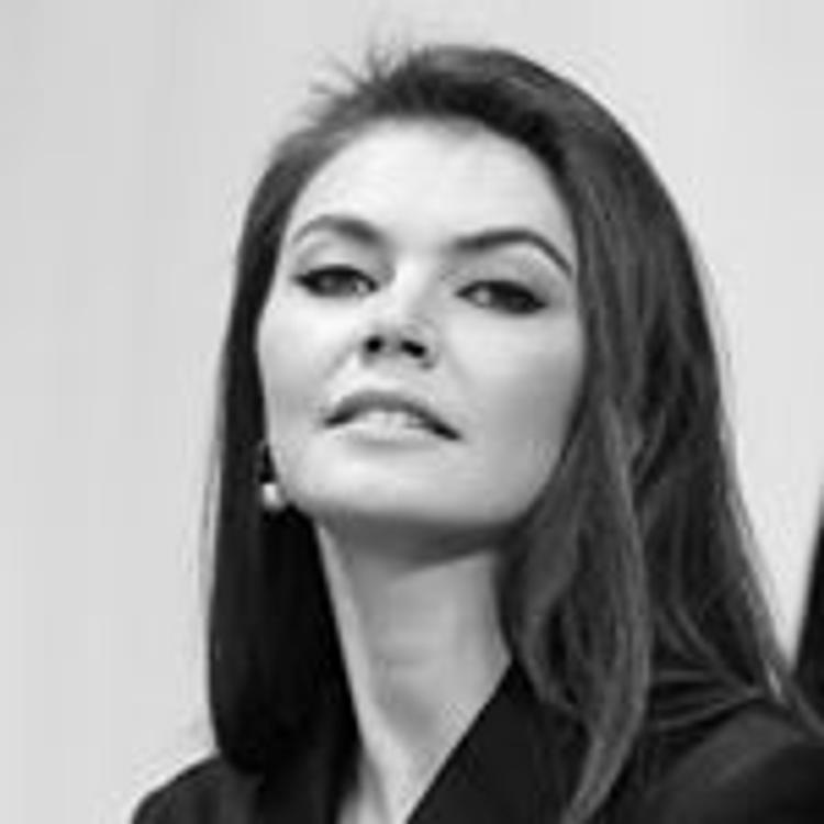 Платье Кабаевой произвело фурор на ЧМ по художественной гимнастике в Италии