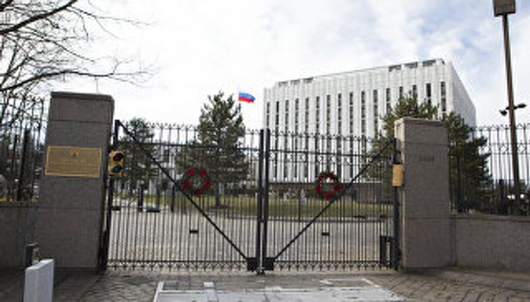 Обыски идут в торгпредстве России в Вашингтоне в США