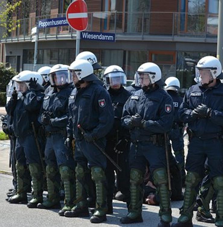 Оружие и дымовые шашки в школу в Ивантеевке принес 15-летний ученик