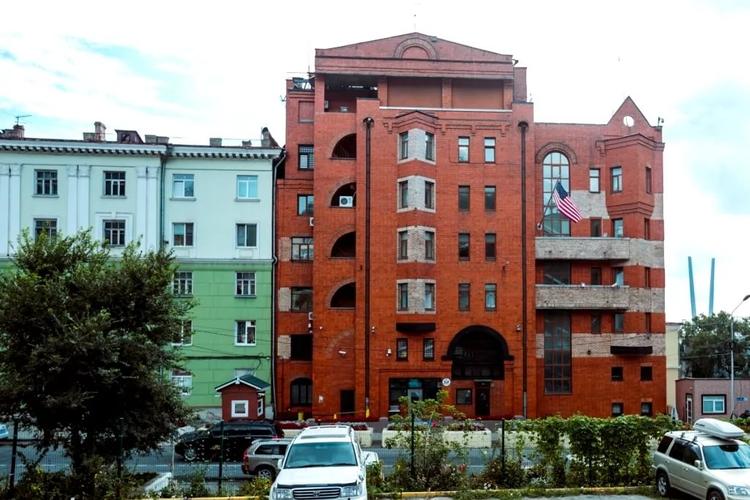 За что американский генконсул поднимет тост?