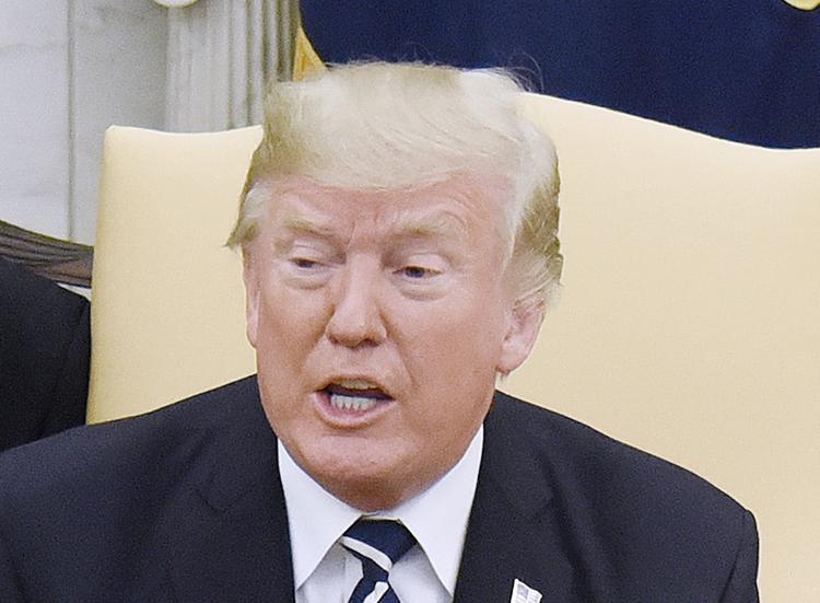 Трамп заявил, что стрелок из Лас-Вегаса "больной и умалишенный"