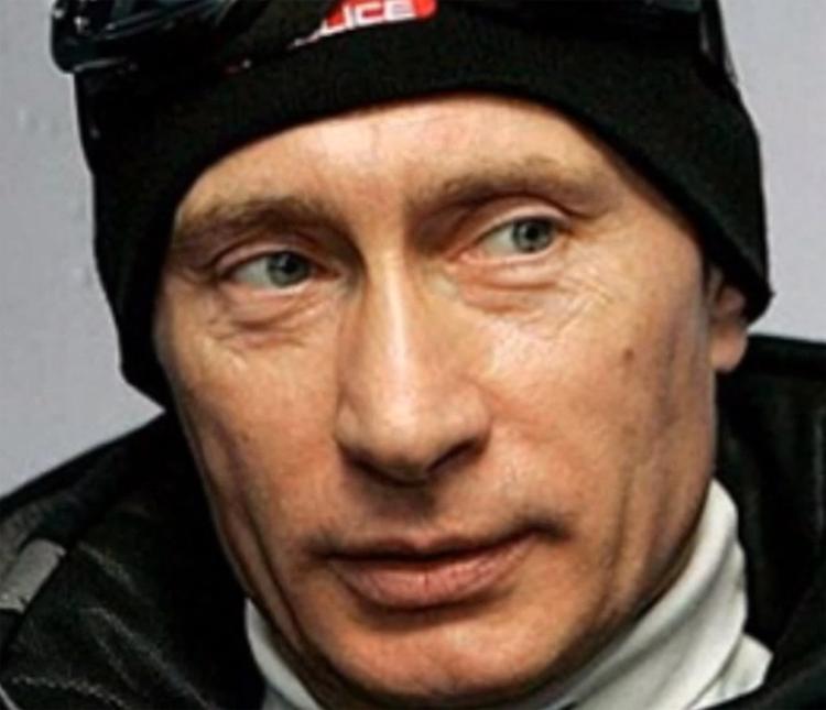 Британские дизайнеры создали коллекцию одежды ко дню рождения Путина