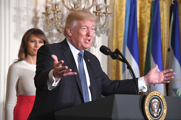 Белый дом назвал Трампа «удерживающим мир от хаоса» человеком