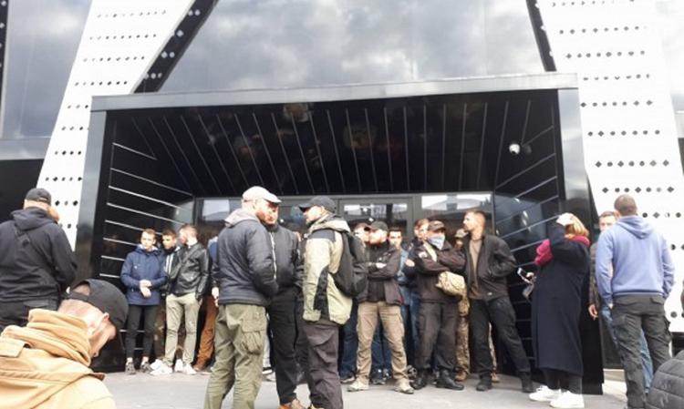 Во Львове радикалы хотят сорвать концерт украинского музыканта