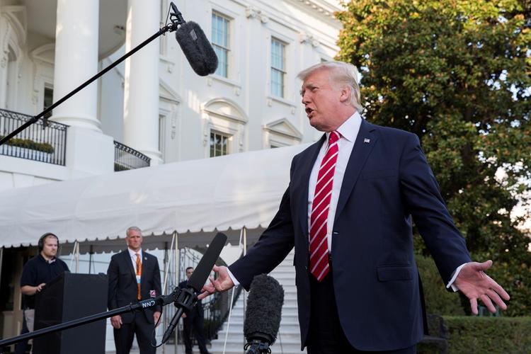 Американский сенатор допустил начало Третьей мировой войны по вине Трампа