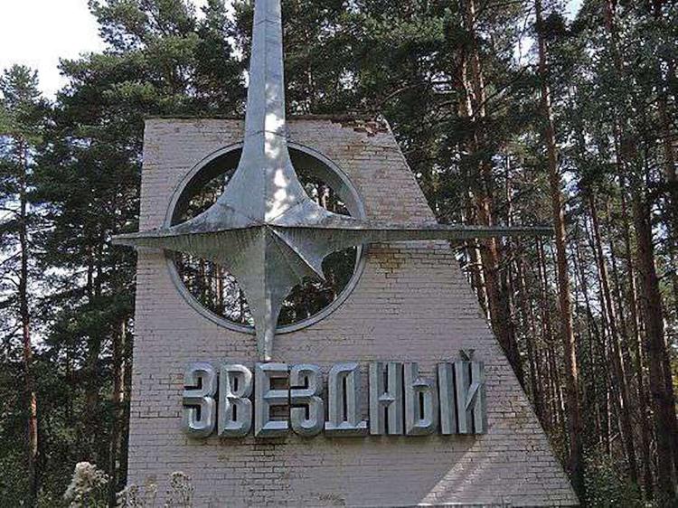 Космонавты, Герои страны потребовали прекратить удушение российской космонавтики