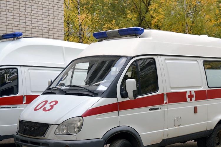 Человека, стоявшего в очереди за iPhone X на Тверской, увезли на "скорой помощи"
