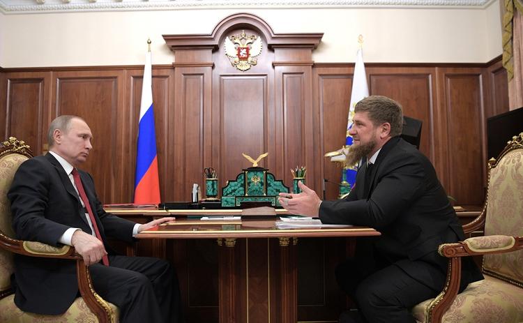Кадыров пообещал подарить iPhone X автору лучшего стихотворения про Путина
