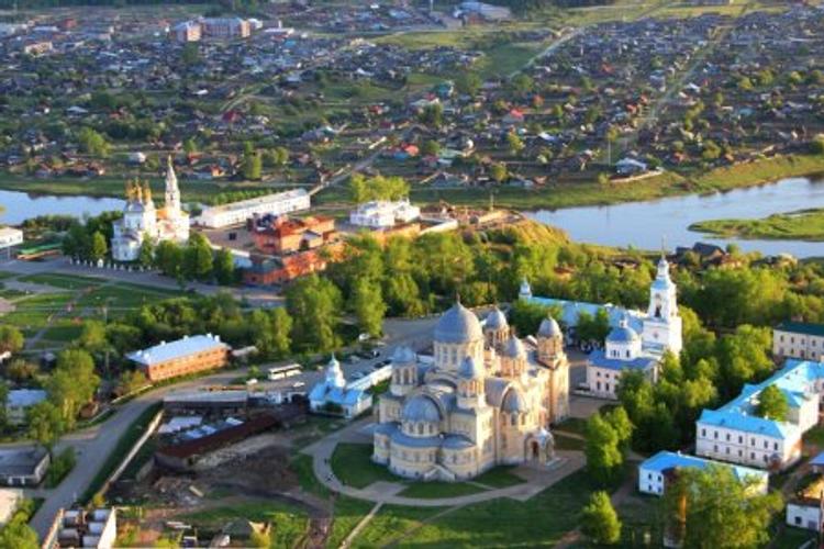 Каждая пятая свердловская семья планирует на Новый год "духовный туризм"