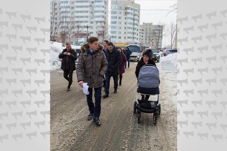 Остров продолжают очищать от снега