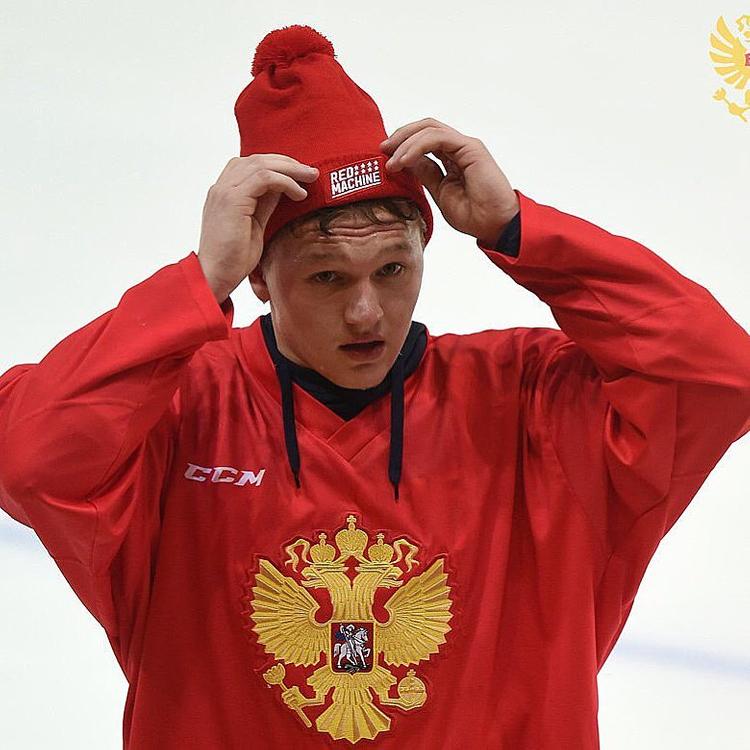 Дмитрий Борисов сватает хоккеиста Кирилла Капризова