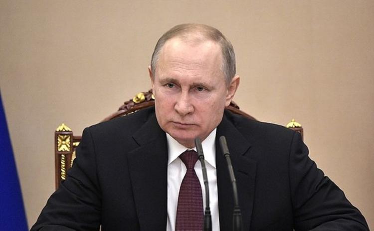Владимир Путин считает, что уровень бедности в стране нужно снизить вдвое