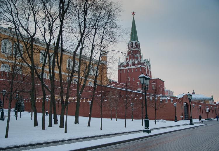 Американец рассказал, что на Красной площади кто-то роет тоннели в Латвию