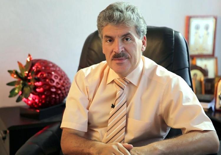 Грудинин оставил жену-ровесницу ради молодой?