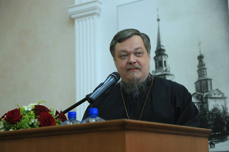 Всеволод Чаплин: «шнуроидов» поддерживает власть