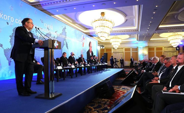 Российские олигархи против Путина