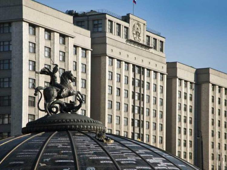 Депутаты предложили платить россиянам по 100 рублей за час работы