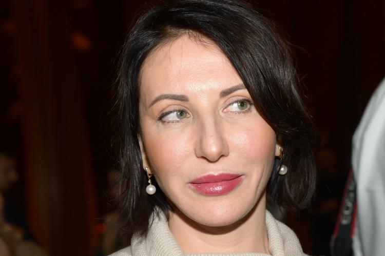 Алика Смехова в бикини напросилась на комплименты