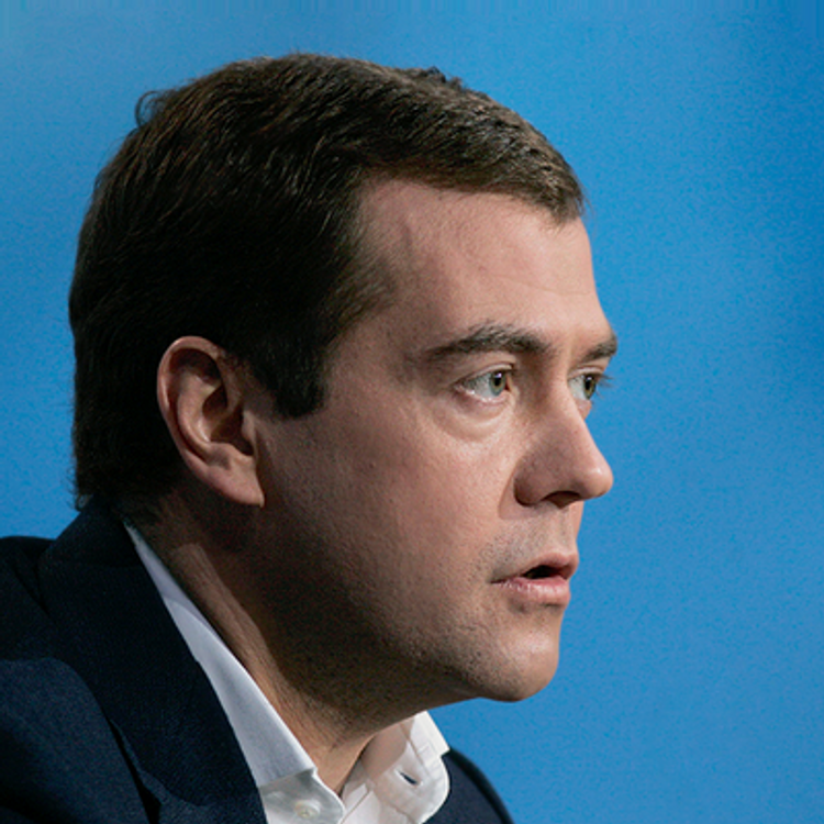 Медведев предложил вице-премьером вместо Рогозина Юрия Борисова