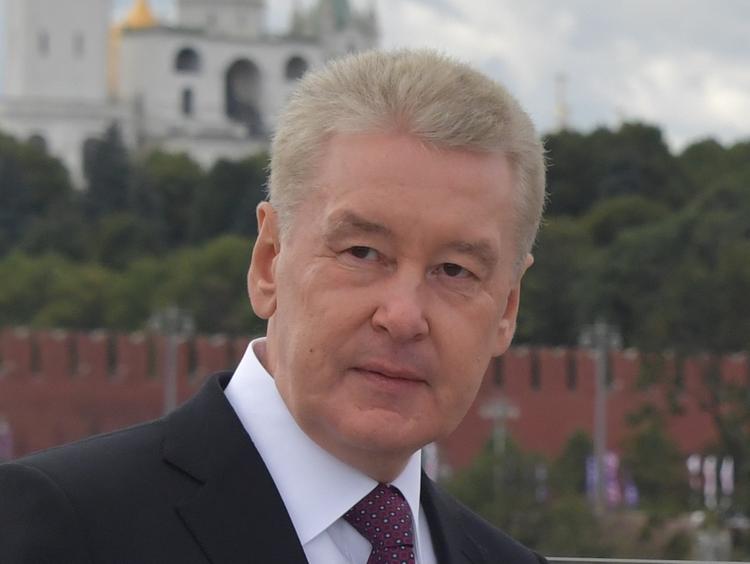 Мэр Москвы возложил цветы к Могиле Неизвестного солдата