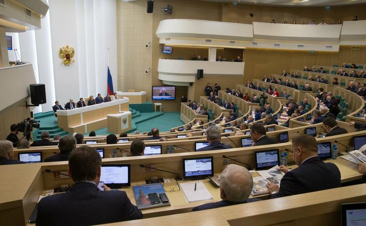 Сенатор высказался об уголовной ответственности за соблюдение санкций США