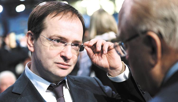 У Мединского крыша оказалась круче