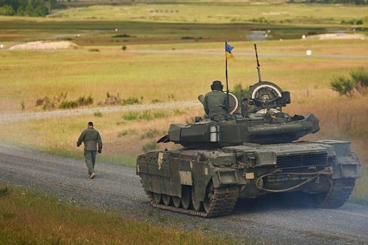 Украинские генералы обвинили экипаж в провальном выступлении танка "Оплот"