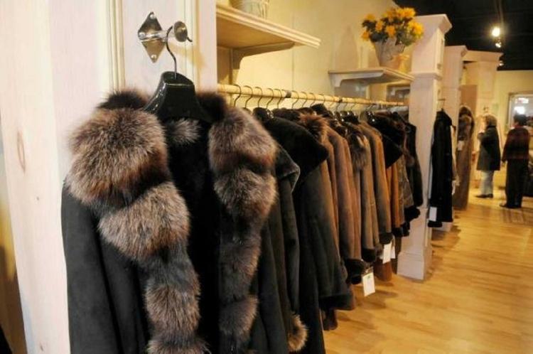 Россиянина арестовали за кражу семи шуб в Турции